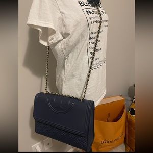 Beautiful Tory Burch Fleming Crossbody!!